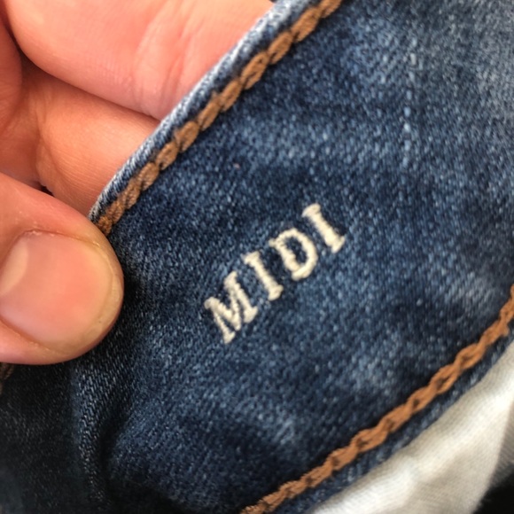 Size 8 American eagle shorts - Picture 4 of 5